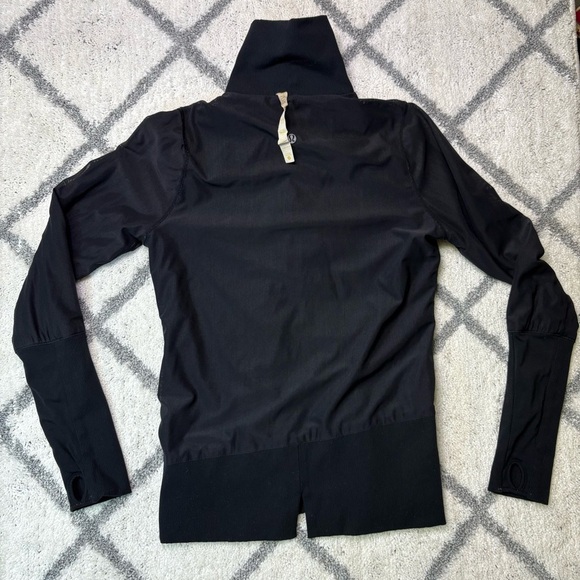 Lululemon Women’s 8 Raja Black Reversible Full Zip Jacket All Season Yoga Layer - Picture 10 of 11